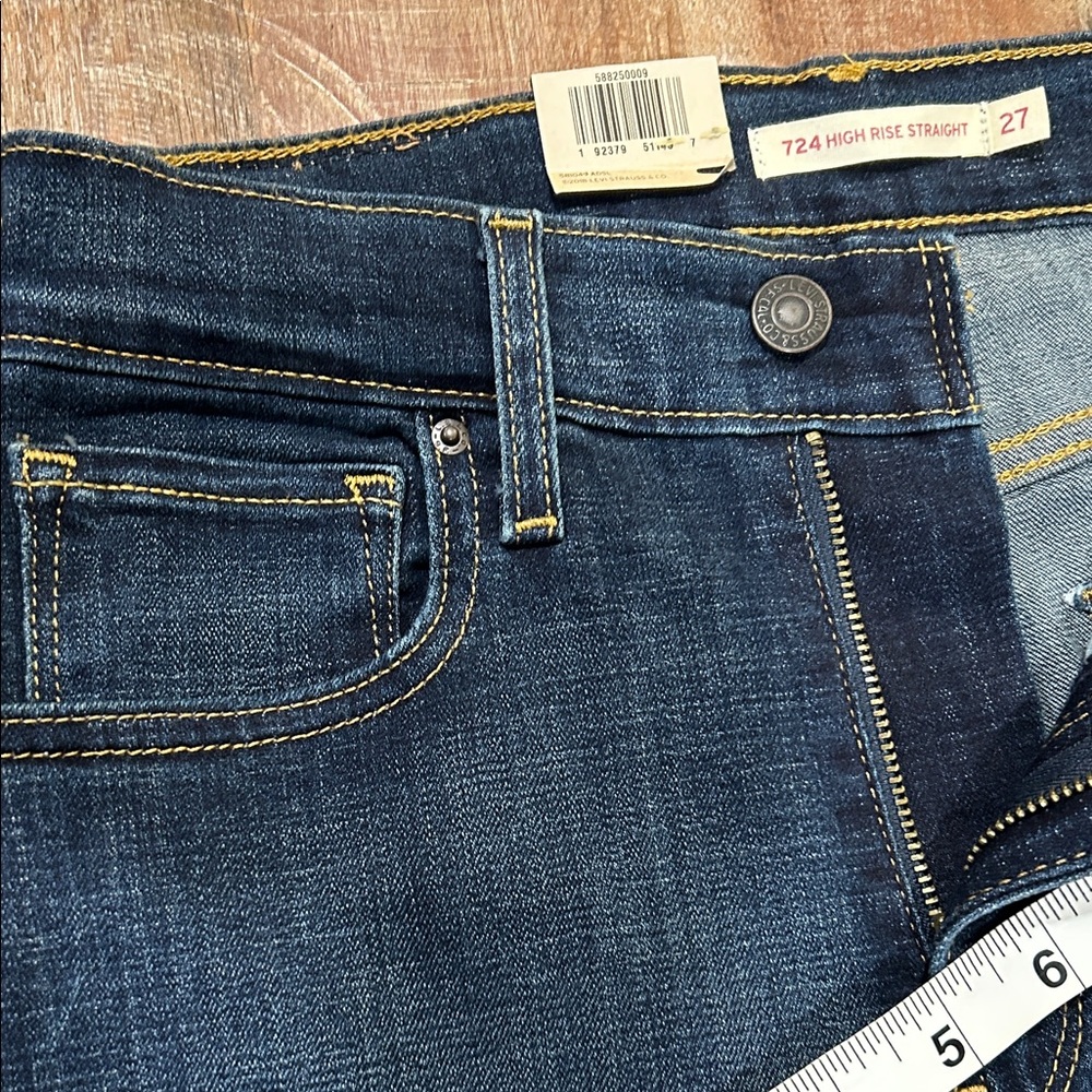 NWT Levi’s 724 High-Rise Straight Cropped Dark Wash Jeans - Picture 6 of 10
